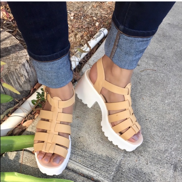 Beige and white Chunky platform Gladiator sandals - Picture 3 of 4